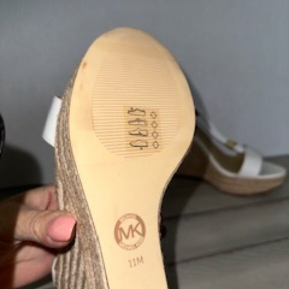 Michael‎ Kors Annie Wedge - Picture 6 of 6